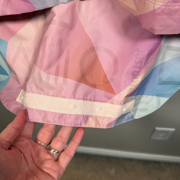 NIke Shield Flash Hooded Windbreaker Running Jacket Large Guava Ice Packable - Picture 10 of 15